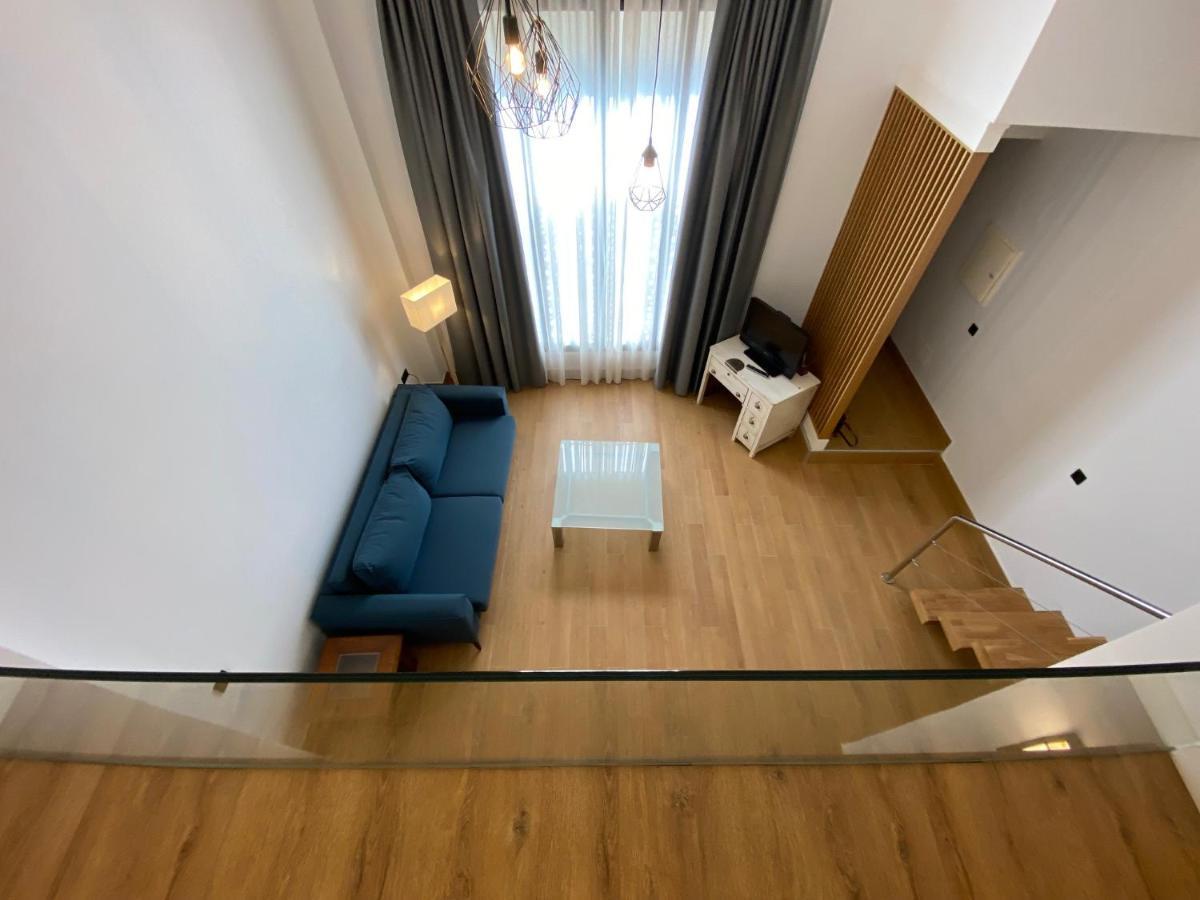Loft Laura Nervion Apartman Sevilla Kültér fotó