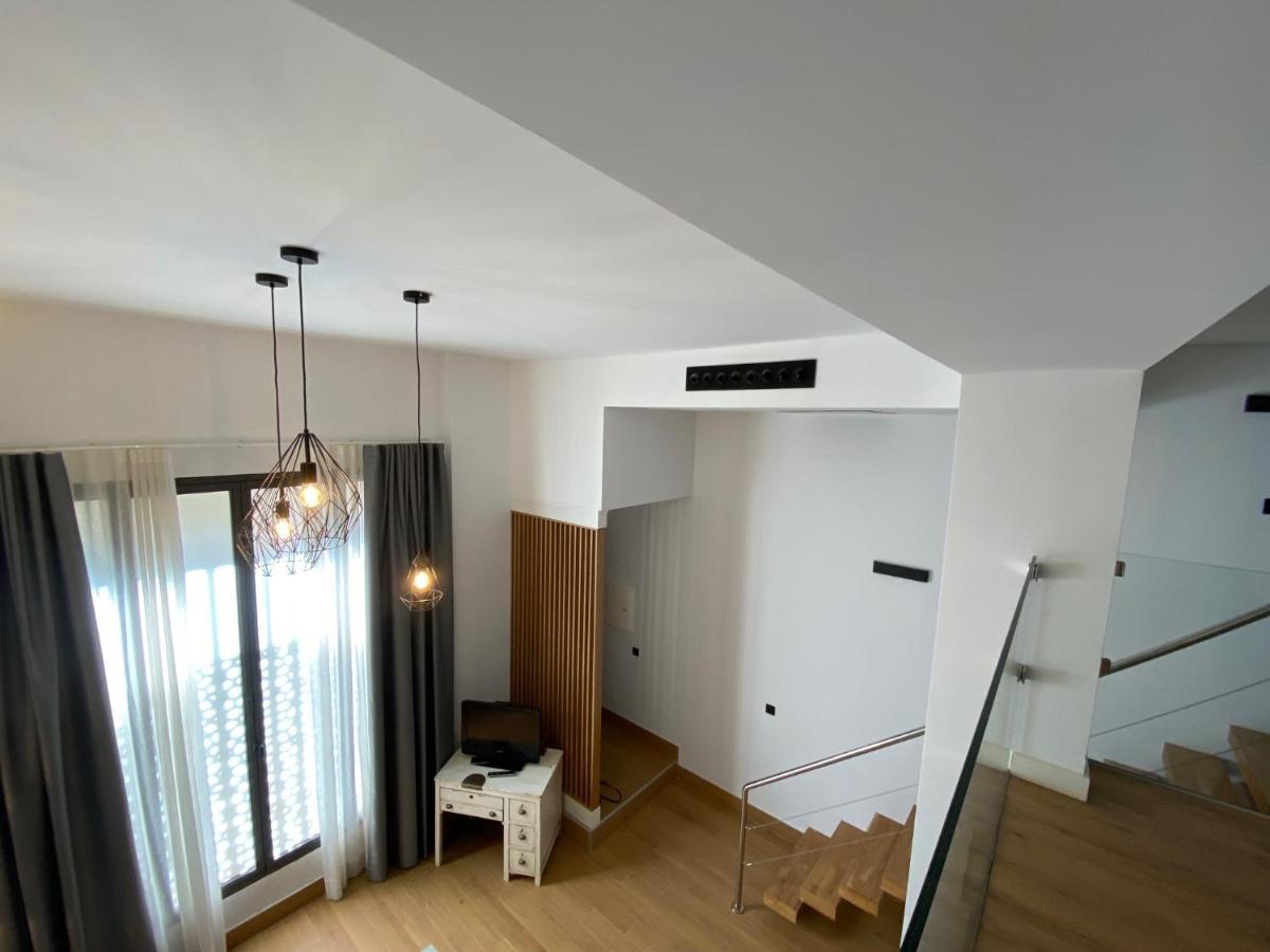 Loft Laura Nervion Apartman Sevilla Kültér fotó